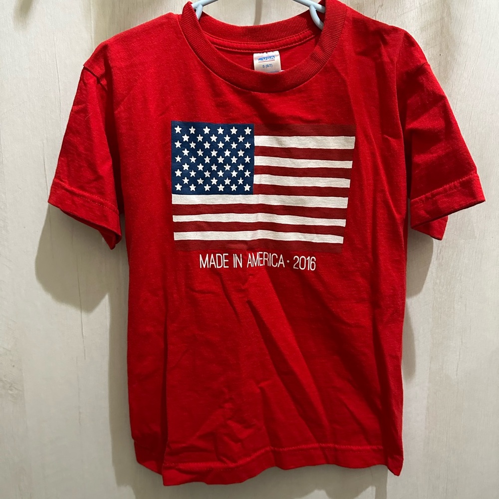 5 for $10 Red USA Graphic T-Shirt Size 6/7